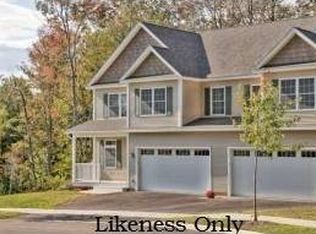 41 Blackberry Ln, South Burlington, VT 05403