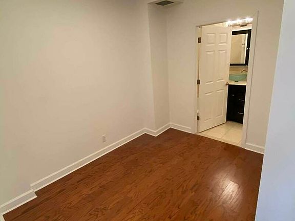 5th image of 231 E 111th St #2C