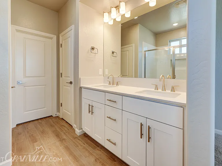 877 Halford Ln — Photo 20
