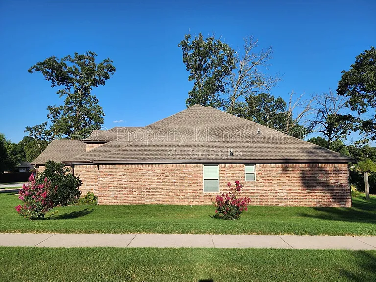 5009 E Truman Ln — Photo 44