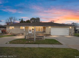 11287 Brougham Dr, Sterling Heights, MI