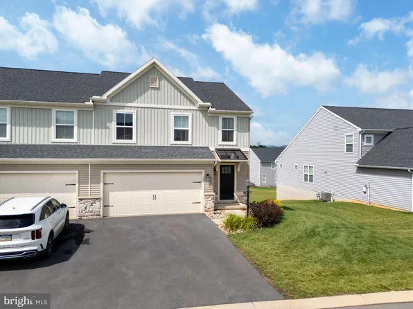 125 Thompson St, State College, PA 16803