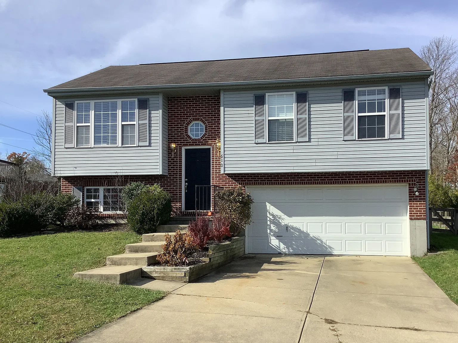 3 bed, 2.5 bath, 976 sqft, $1,800 — Photo 1