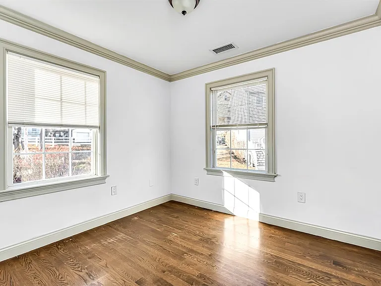 2591 Washington St — Photo 16