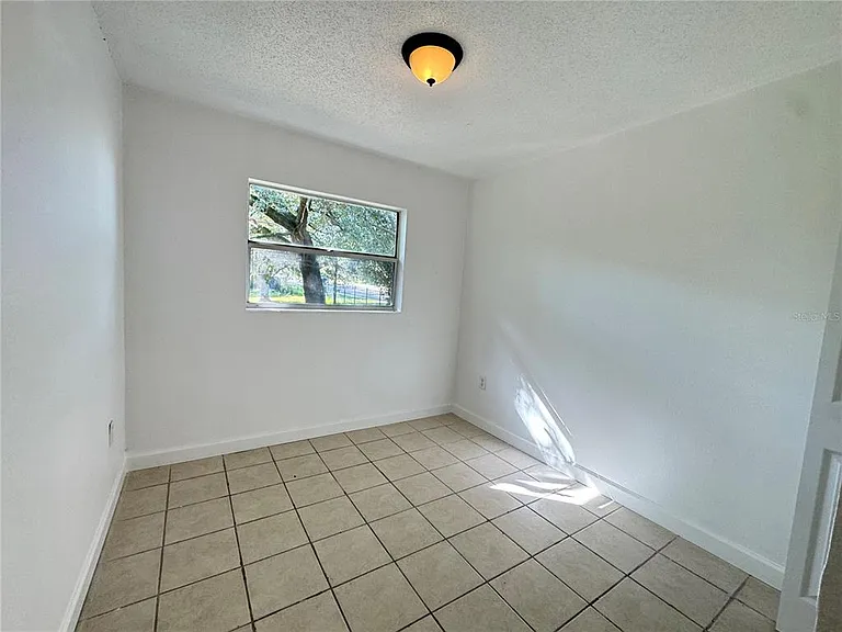 4883 N Pine Hills Rd #4881 — Photo 4