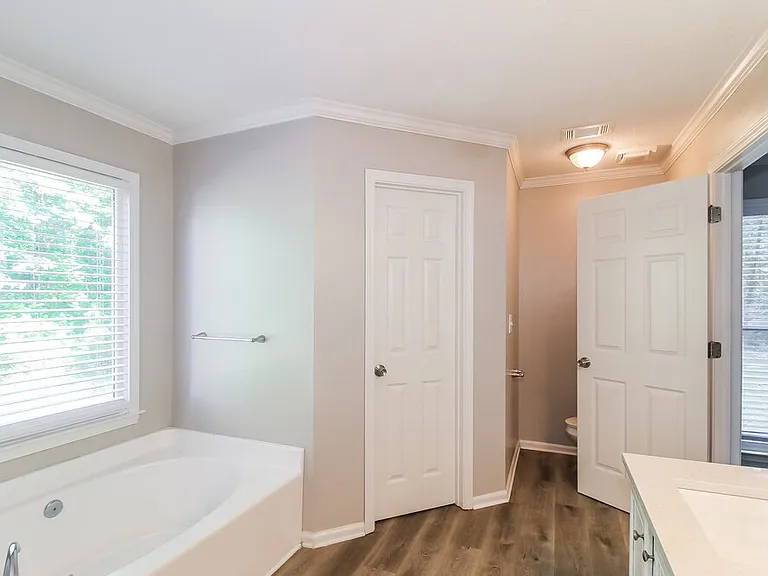 1001 Crown Corners Dr — Photo 13