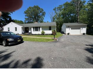 654 Mount Laurel Rd, Mount Laurel, NJ 08054