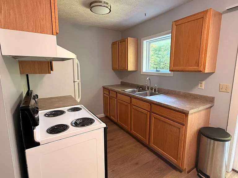 237 S Main St #5 — Photo 4
