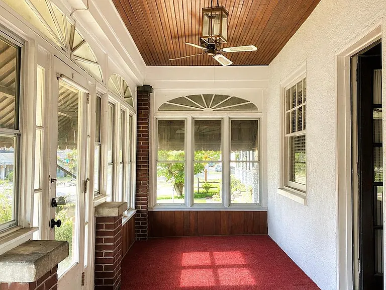 501 W Newport Pike — Photo 5