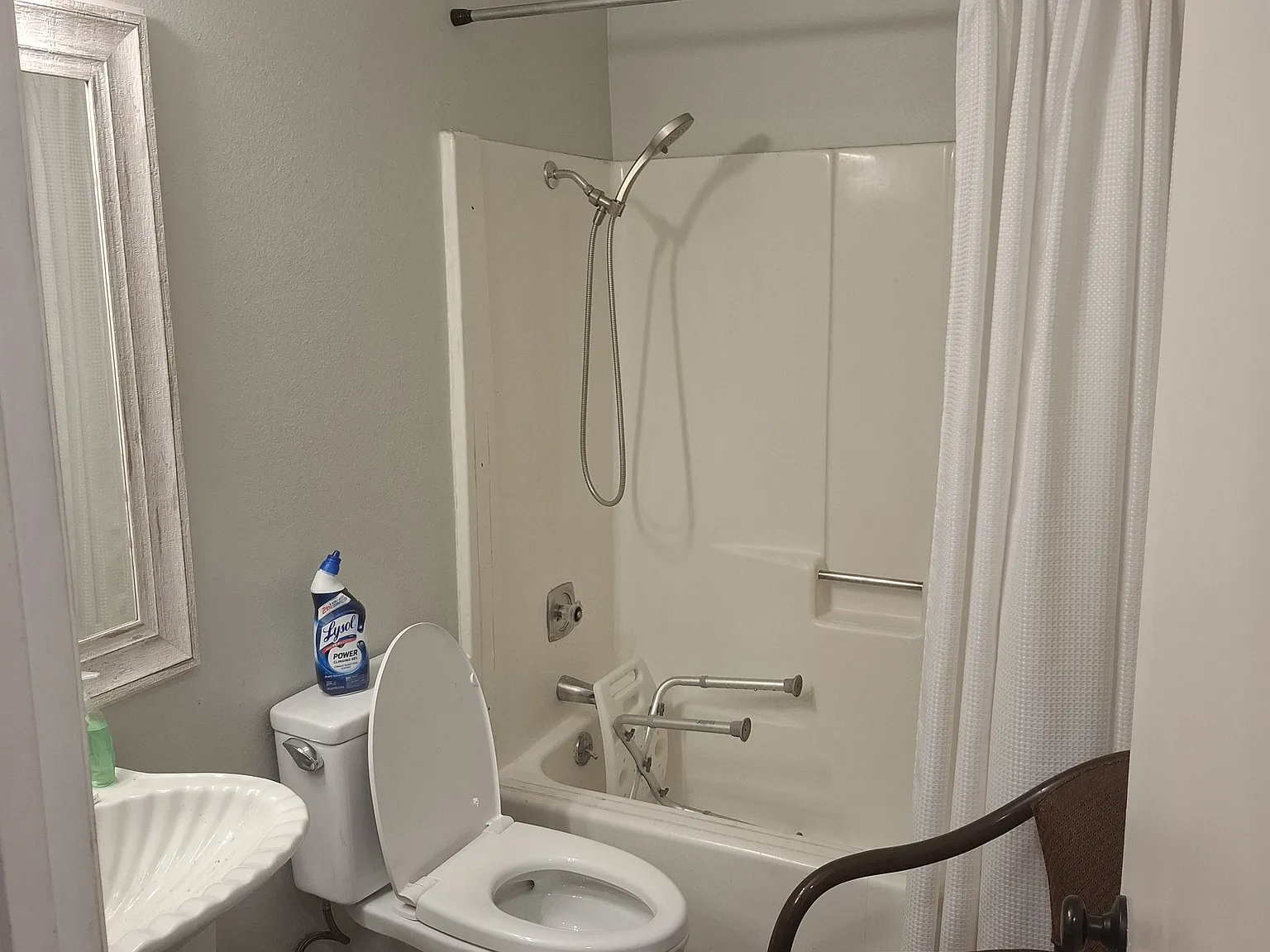 4 bed, 1784 sqft, $803 — Photo 3