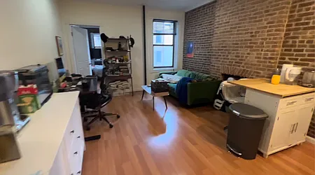 71 Pineapple Street, #B2