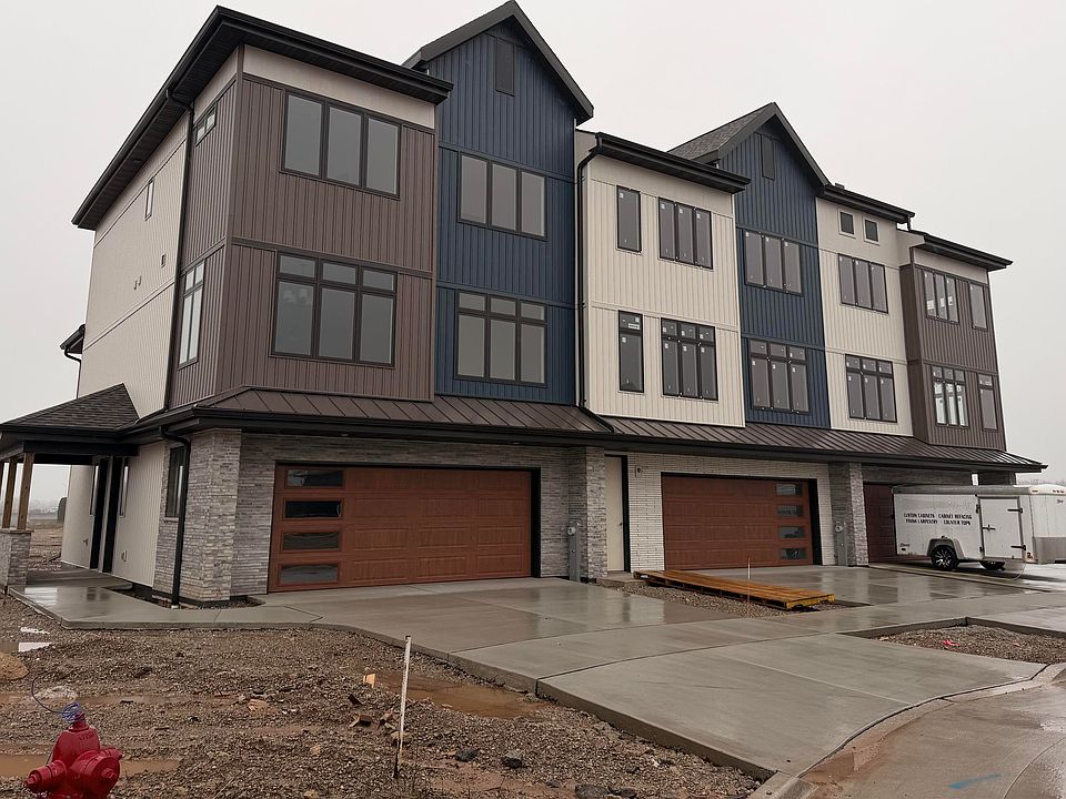 1st image of 385 Satori Trl