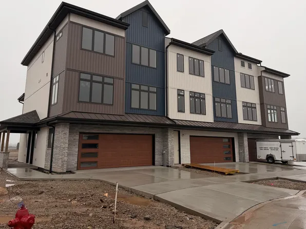 385 Satori Trl, Kimberly, WI 54136