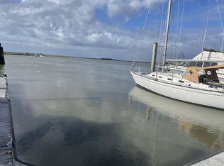 67 10th St W #A-13, Folly Beach, SC 29439