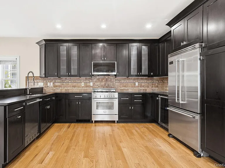 228 Central Ave — Photo 7