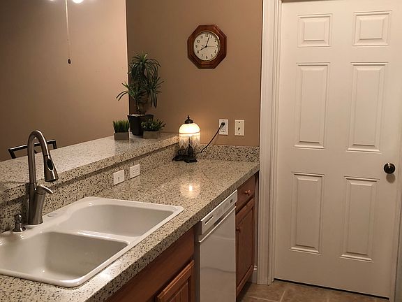 5th image of 51 Gullybrook Ln