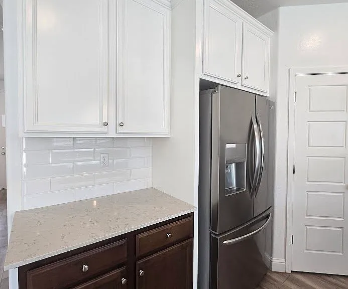 2320 S Claremont Ave — Photo 16