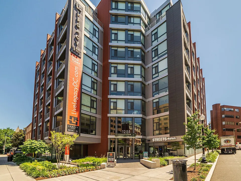 Legacy West End