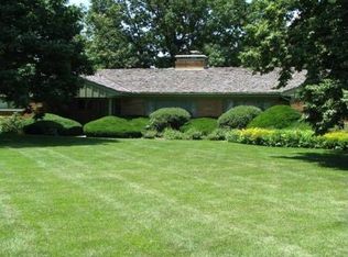 108 Hilltop Rd, Bloomington, IL 61701