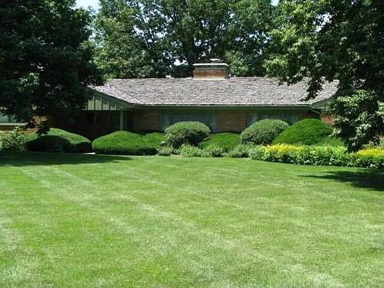 108 Hilltop Rd photo 1