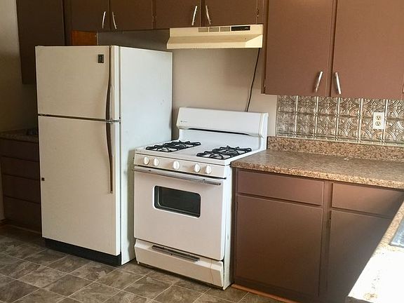 4th image of 6642 Askew Ave