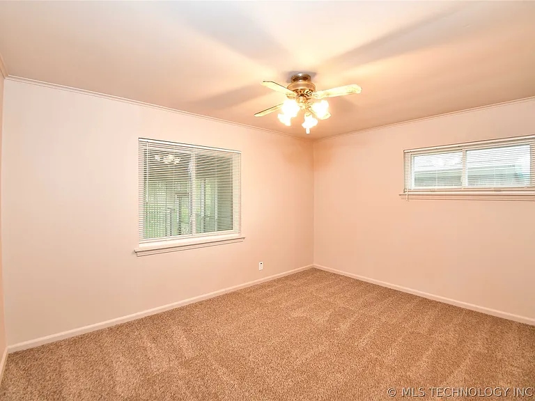 3707 E 29th St — Photo 16
