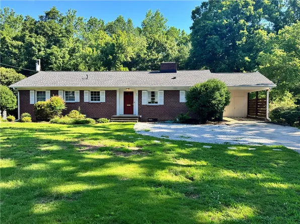 252 Riggs Dr, Clemson, SC 29631