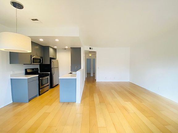 2nd image of 2238 Las Colinas Ave APT 204