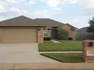 2268 Peacock Dr, Edmond, OK 73012