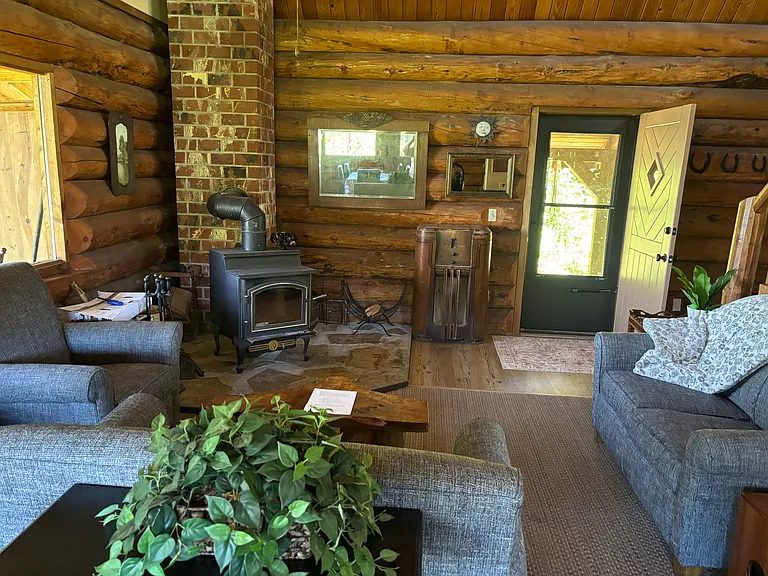 NE Chamberlain Rd — Photo 6