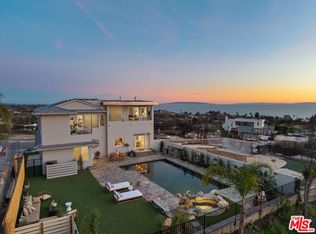 735 Lachman Ln, Pacific Palisades, CA 90272