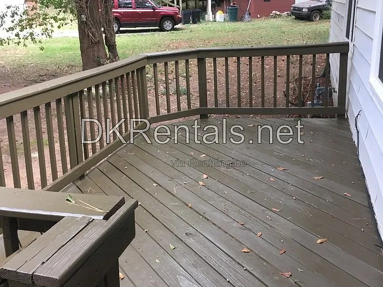 808 Meadow Pl — Photo 3