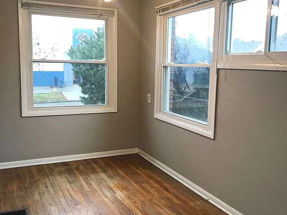5th image of 3279 Oakwood Dr