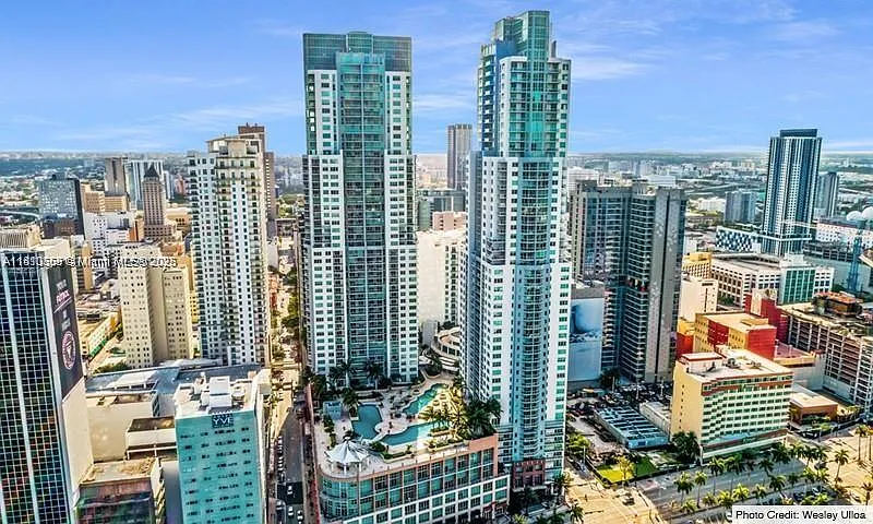 244 Biscayne Blvd #643