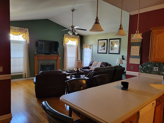 4th image of 12 Secretariat Ln