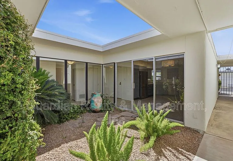 7238 E Joshua Tree Ln — Photo 31