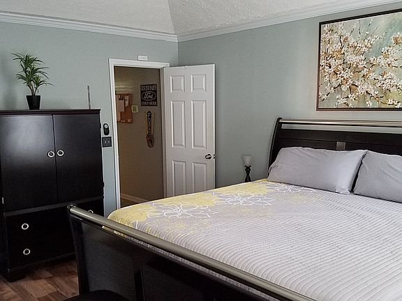 3rd image of 6733 Highridge Dr