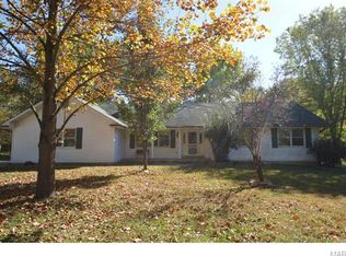 3376 Old Oak Ln, O'Fallon, MO 63366