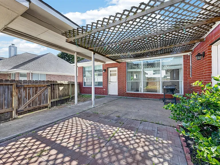 11214 Hillside Glen Trl — Photo 41