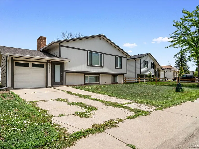 15989 E 18th Pl — Photo 40