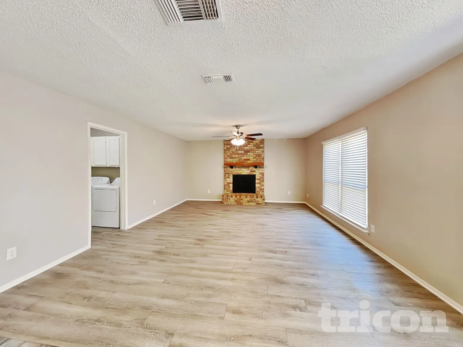 4103 Orchard Hill Dr Arlington TX — Photo 3
