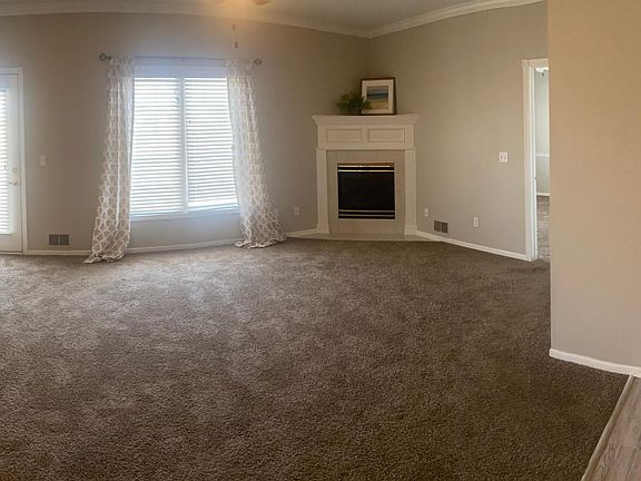2nd image of 1335 SE Florence Dr APT 301