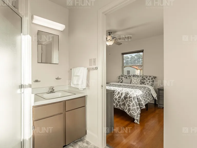 3B E St W #689B — Photo 12