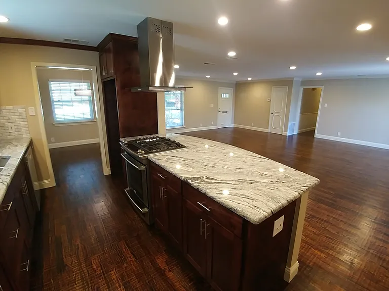 13434 Spring Grove Ave — Photo 7