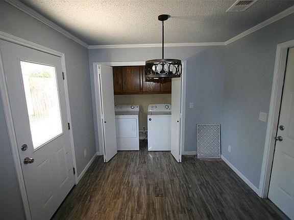 2nd image of 10712 Sunny Ln