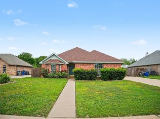 259 Cobblestone Cir, Red Oak, TX 75154