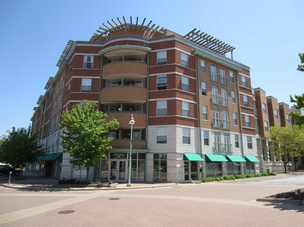 400 Village Cir #3, Willow Springs, IL 60480
