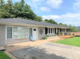 233 Melody Ln, West Jefferson, NC 28694