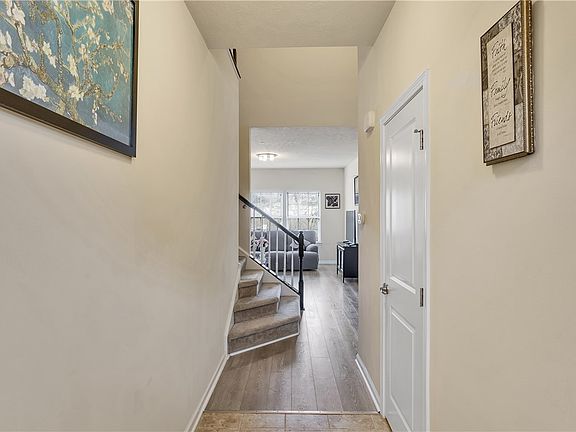 4th image of 5270 Lantern Hill Ext