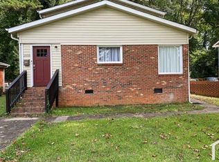 2033 Garnette Pl, Charlotte, NC 28216